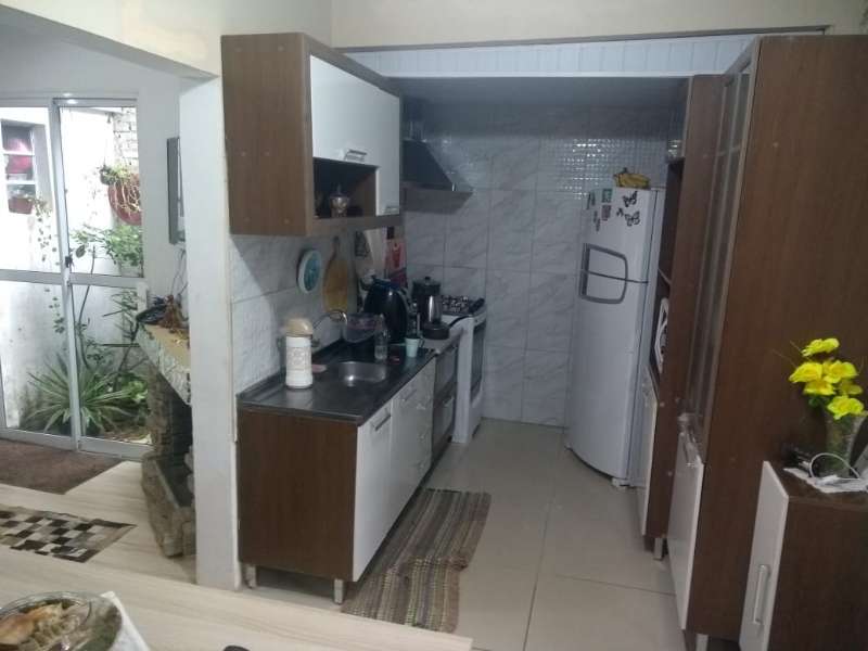 Casa com 3 quartos, 2 banheiros e 145m² à venda no bairro Areal, Pelotas