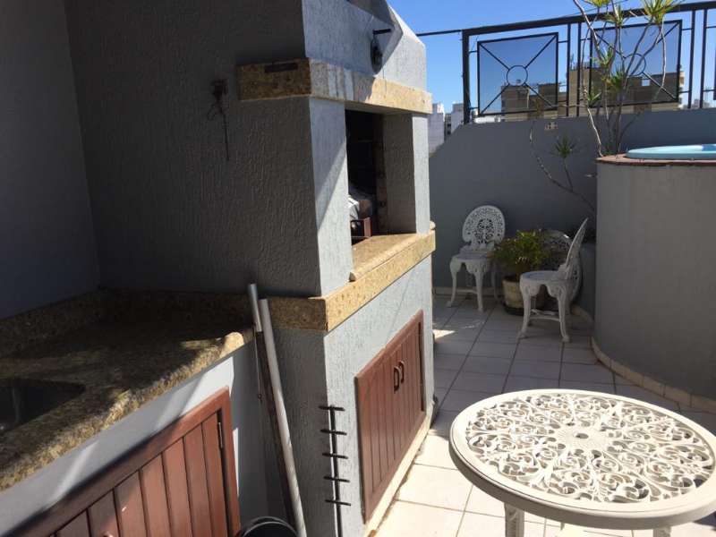 Cobertura com 3 quartos, 2 banheiros e 197m² à venda no bairro Centro, Pelotas