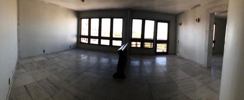 Apartamento com 3 quartos, 3 banheiros e 235m² à venda no bairro Centro, Pelotas