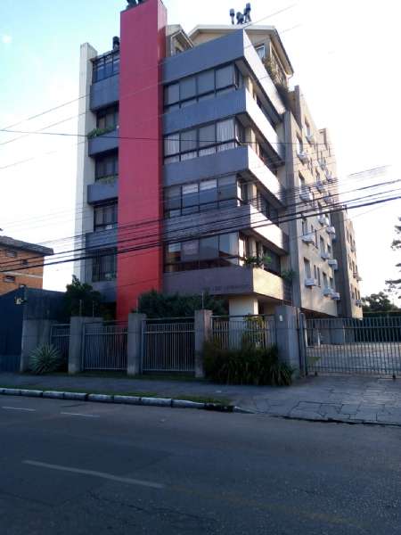 Apartamento com 3 quartos, 2 banheiros e 236m² à venda no bairro Centro, Pelotas