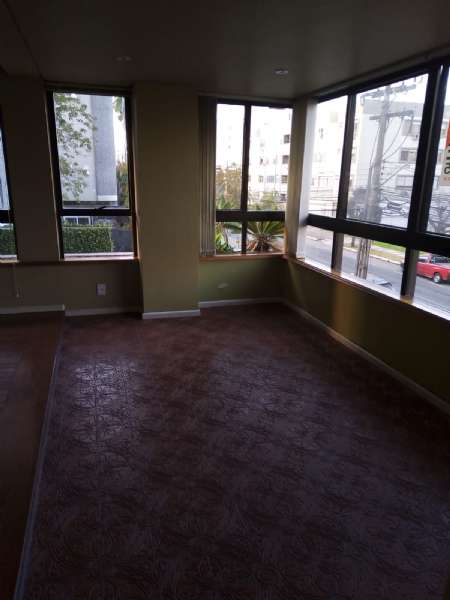 Apartamento com 3 quartos, 2 banheiros e 236m² à venda no bairro Centro, Pelotas