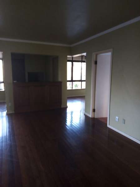Apartamento com 3 quartos, 2 banheiros e 236m² à venda no bairro Centro, Pelotas