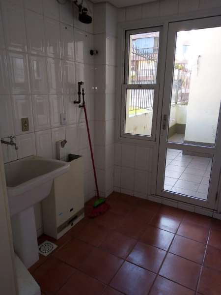 Apartamento com 3 quartos, 2 banheiros e 236m² à venda no bairro Centro, Pelotas