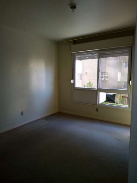 Apartamento com 3 quartos, 2 banheiros e 236m² à venda no bairro Centro, Pelotas