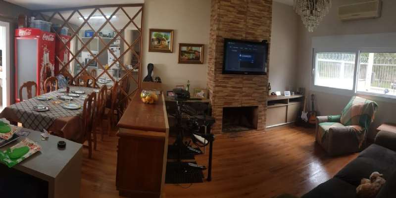 Casa com 3 quartos, 3 banheiros e 129m² à venda no bairro Laranjal, Pelotas