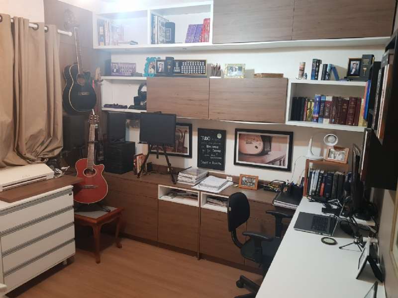 Casa com 3 quartos, 3 banheiros e 129m² à venda no bairro Laranjal, Pelotas
