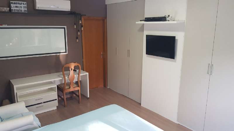 Casa com 3 quartos, 3 banheiros e 129m² à venda no bairro Laranjal, Pelotas
