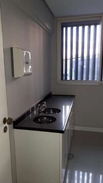 Sala com 1 quarto, 1 banheiro e 57m² à venda no bairro Centro, Pelotas