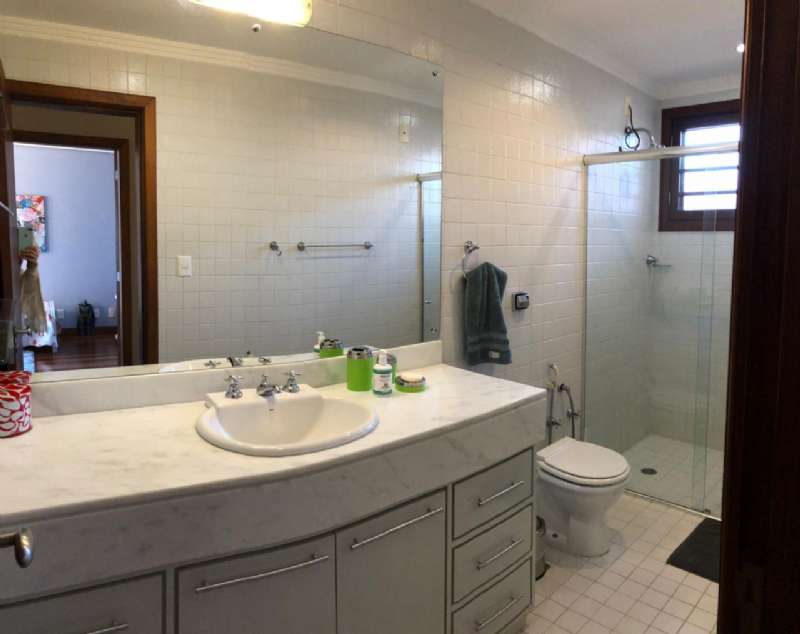 Casa com 3 quartos, 3 banheiros e 296m² à venda no bairro Areal, Pelotas