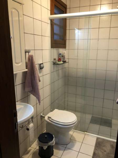 Casa com 3 quartos, 3 banheiros e 296m² à venda no bairro Areal, Pelotas