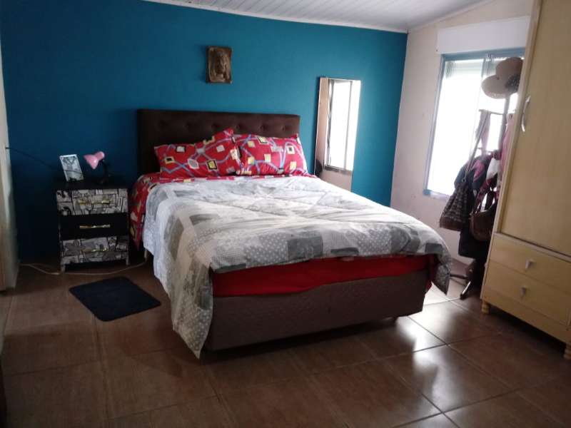 Casa com 2 quartos, 2 banheiros e 147m² à venda no bairro Laranjal, Pelotas