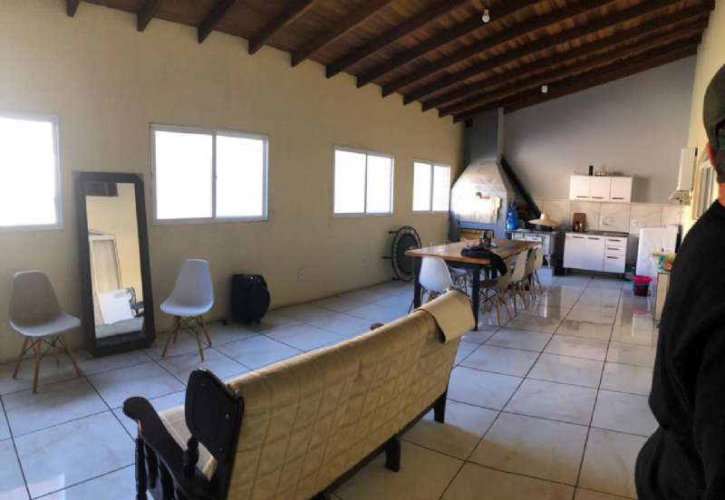 Casa Comercial com 2 quartos, 2 banheiros e 520m² à venda no bairro Três Vendas, Pelotas