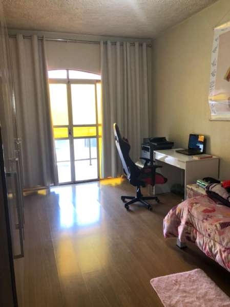 Casa Comercial com 2 quartos, 2 banheiros e 520m² à venda no bairro Três Vendas, Pelotas