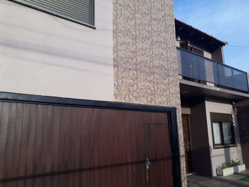 Casa com 4 quartos, 3 banheiros e 256m² à venda no bairro Areal, Pelotas