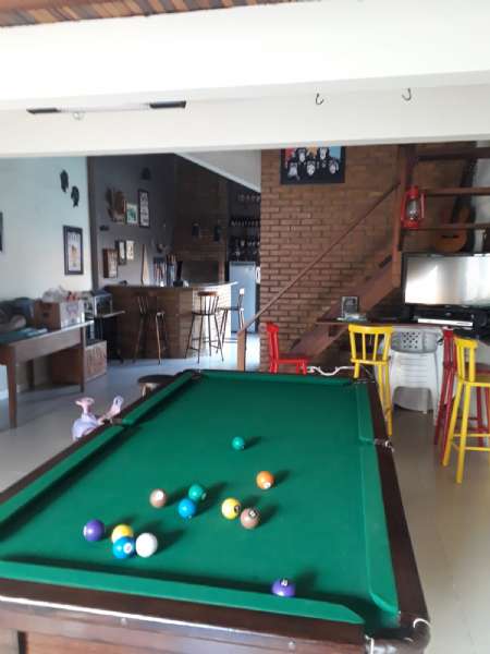Casa com 4 quartos, 3 banheiros e 256m² à venda no bairro Areal, Pelotas