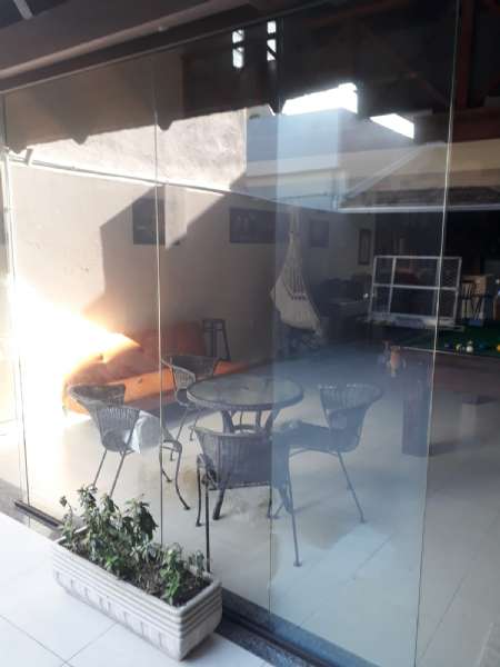 Casa com 4 quartos, 3 banheiros e 256m² à venda no bairro Areal, Pelotas