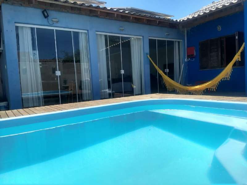 Casa com 3 quartos, 2 banheiros e 160m² à venda no bairro Recanto de Portugal, Pelotas