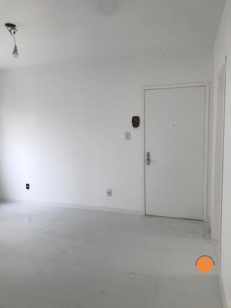 Apartamento com 2 quartos, 2 banheiros e 107m² à venda no bairro Centro, Pelotas