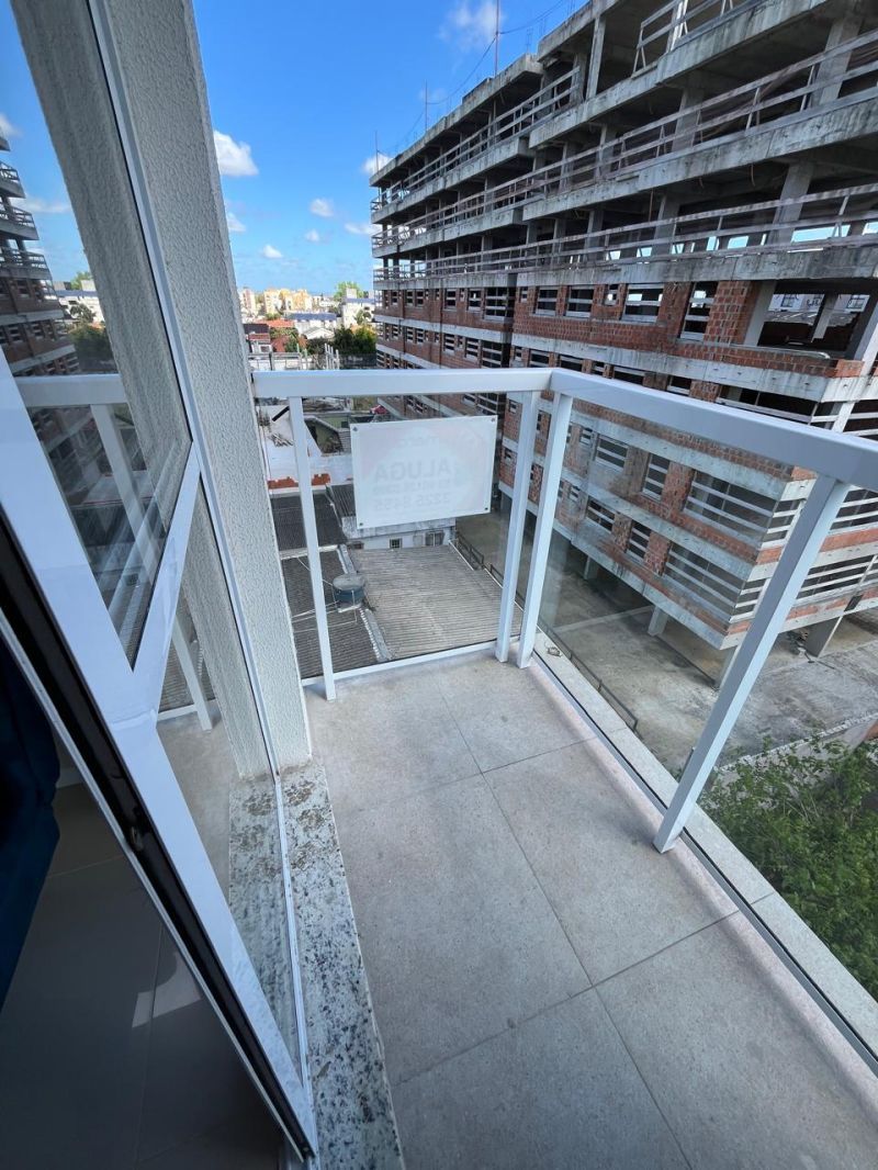 Apartamento com 1 quarto, 1 banheiro e 44m² para alugar no bairro Centro, Pelotas