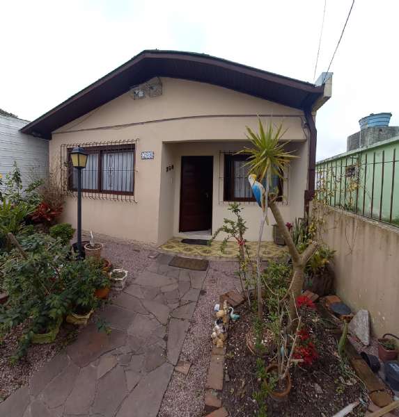 Casa com 3 quartos, 1 banheiro e 175m² à venda no bairro Três Vendas, Pelotas