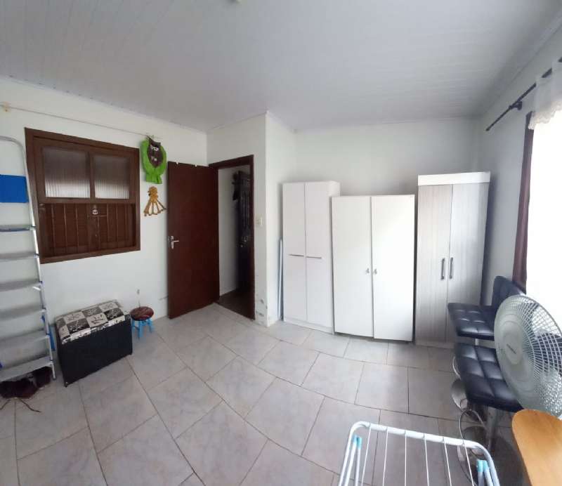 Casa com 3 quartos, 1 banheiro e 175m² à venda no bairro Três Vendas, Pelotas