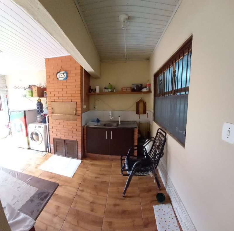 Casa com 3 quartos, 1 banheiro e 175m² à venda no bairro Três Vendas, Pelotas