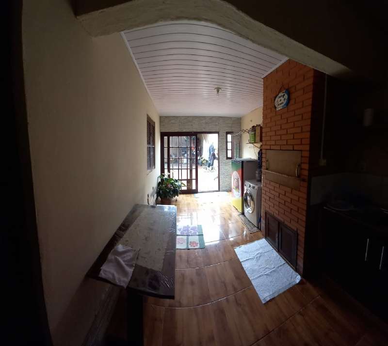 Casa com 3 quartos, 1 banheiro e 175m² à venda no bairro Três Vendas, Pelotas