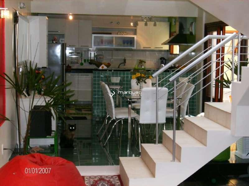 Casa com 2 quartos, 3 banheiros e 176m² à venda no bairro Centro, Pelotas