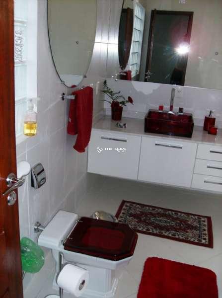 Casa com 2 quartos, 3 banheiros e 176m² à venda no bairro Centro, Pelotas