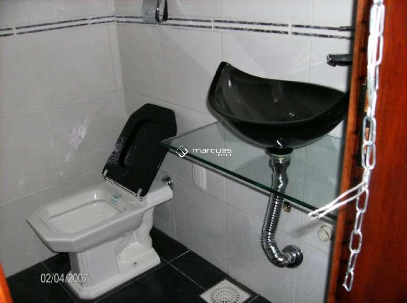 Casa com 2 quartos, 3 banheiros e 176m² à venda no bairro Centro, Pelotas