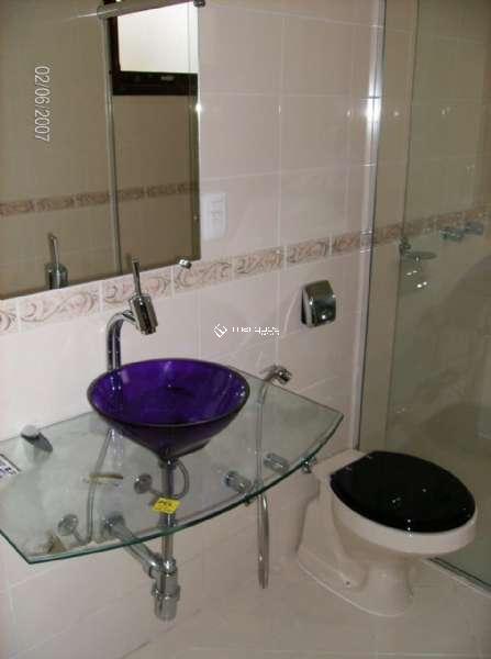 Casa com 2 quartos, 3 banheiros e 176m² à venda no bairro Centro, Pelotas