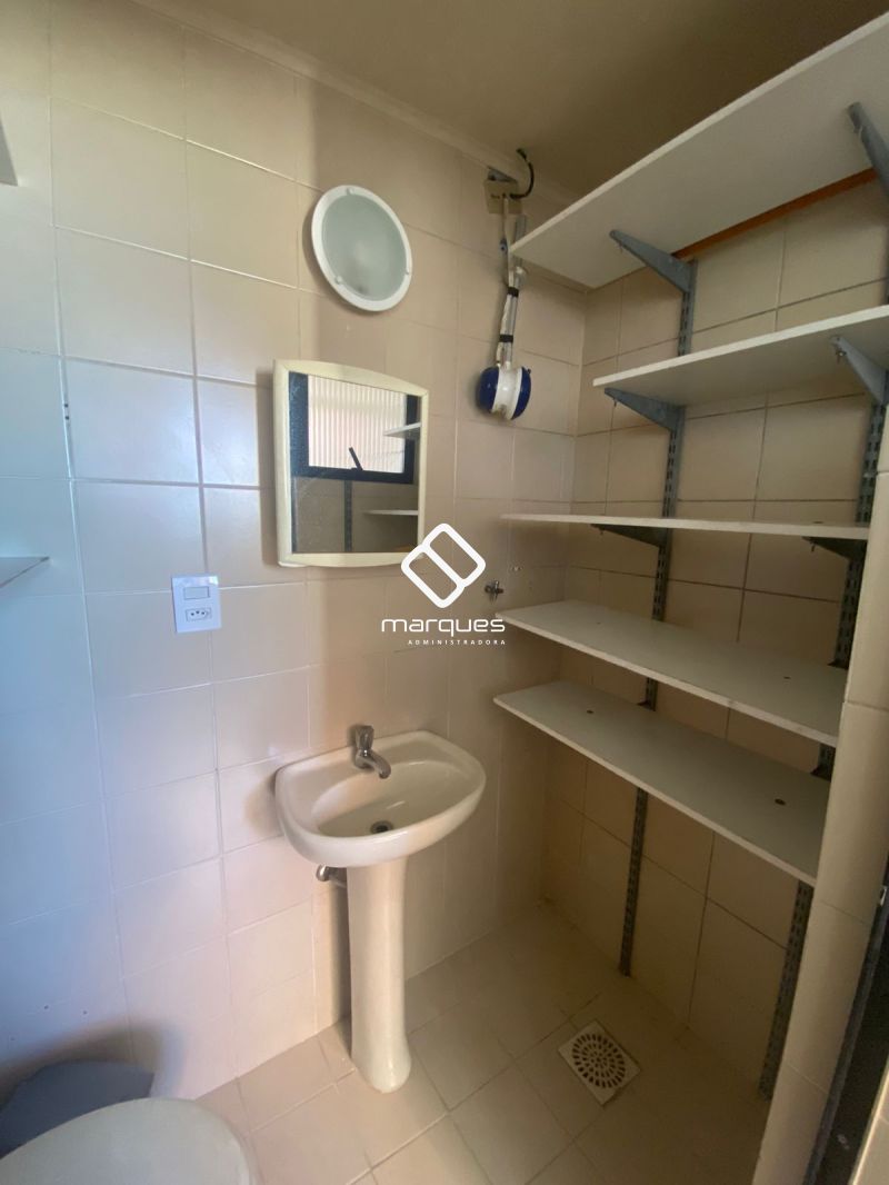 Apartamento com 2 quartos, 2 banheiros e 119m² para alugar no bairro Centro, Pelotas