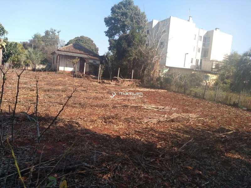 Terreno à venda no bairro Emília, Santo Angelo