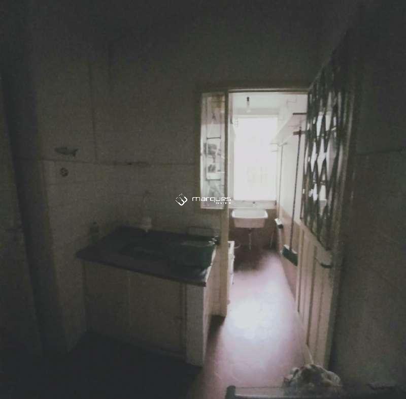 Apartamento com 3 quartos, 1 banheiro e 70m² à venda no bairro Centro, Pelotas