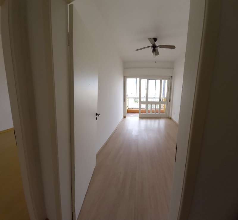 Apartamento com 3 quartos, 1 banheiro e 133m² à venda no bairro Centro, Pelotas