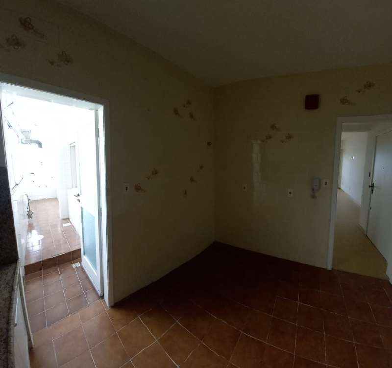 Apartamento com 3 quartos, 1 banheiro e 133m² à venda no bairro Centro, Pelotas