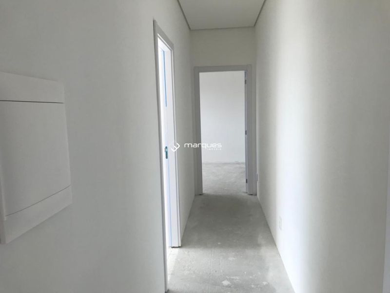 Apartamento com 3 quartos, 4 banheiros e 149m² à venda no bairro Três Vendas, Pelotas
