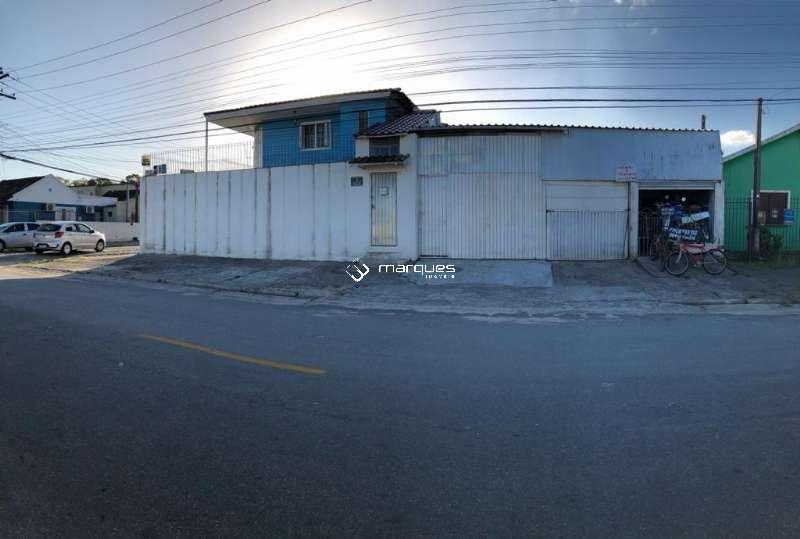 Casa com 5 quartos, 3 banheiros e 300m² à venda no bairro Cohab Tablada, Pelotas