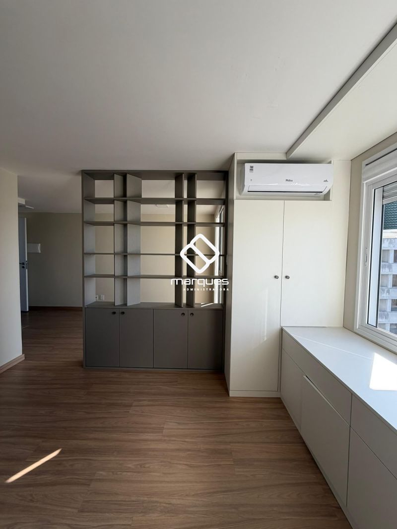 Kit/Jk com 1 banheiro e 45m² para alugar no bairro Centro, Pelotas