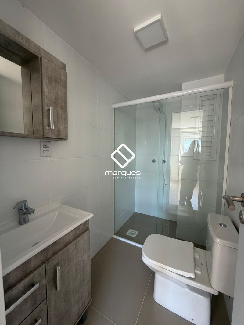 Kit/Jk com 1 banheiro e 45m² para alugar no bairro Centro, Pelotas