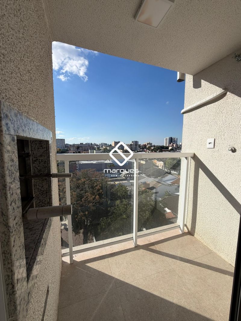 Kit/Jk com 1 banheiro e 45m² para alugar no bairro Centro, Pelotas