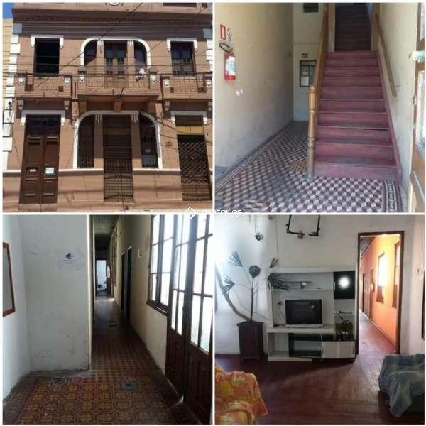Casa Comercial com 30 quartos, 10 banheiros e 469m² à venda no bairro Centro, Pelotas