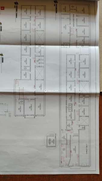 Casa Comercial com 30 quartos, 10 banheiros e 469m² à venda no bairro Centro, Pelotas
