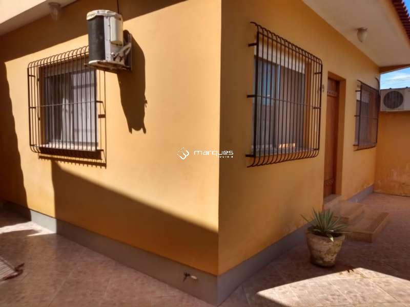 Casa com 3 quartos, 2 banheiros e 190m² à venda no bairro Fragata, Pelotas