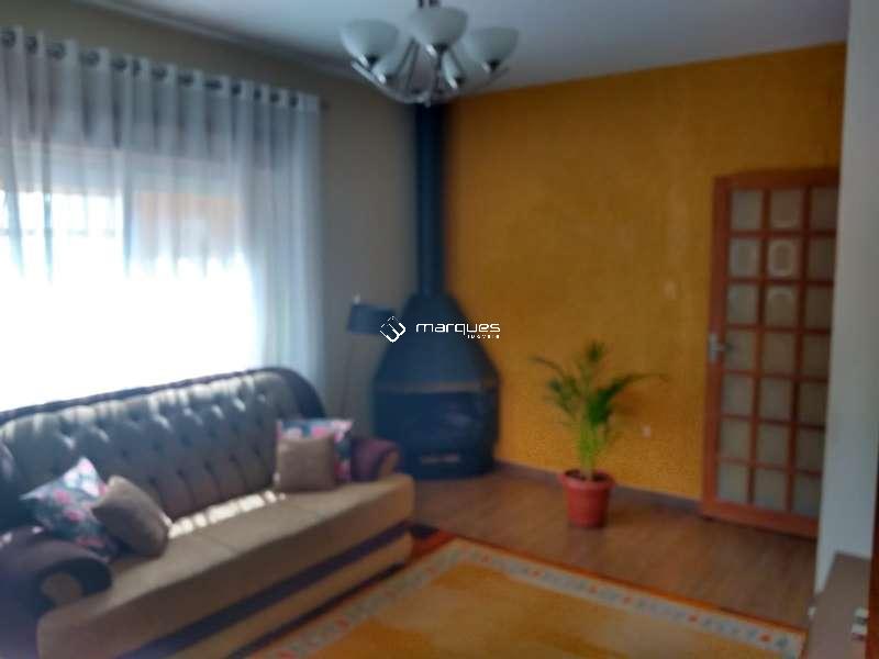 Casa com 3 quartos, 2 banheiros e 190m² à venda no bairro Fragata, Pelotas