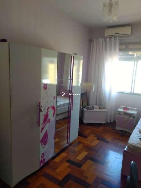 Casa com 3 quartos, 2 banheiros e 190m² à venda no bairro Fragata, Pelotas