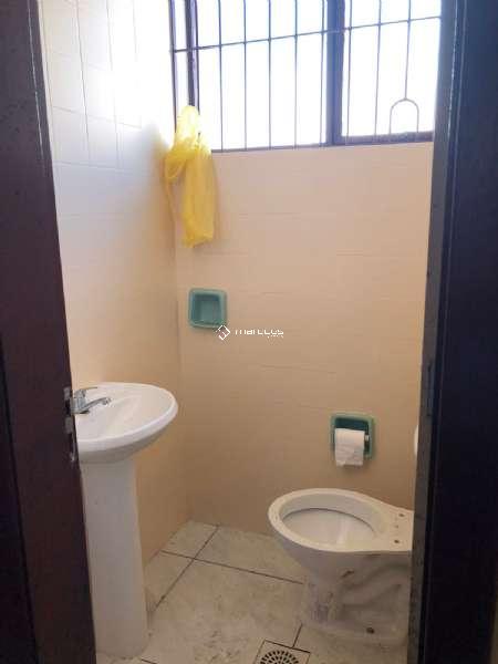 Casa com 4 quartos, 3 banheiros e 300m² à venda no bairro Centro, Pelotas