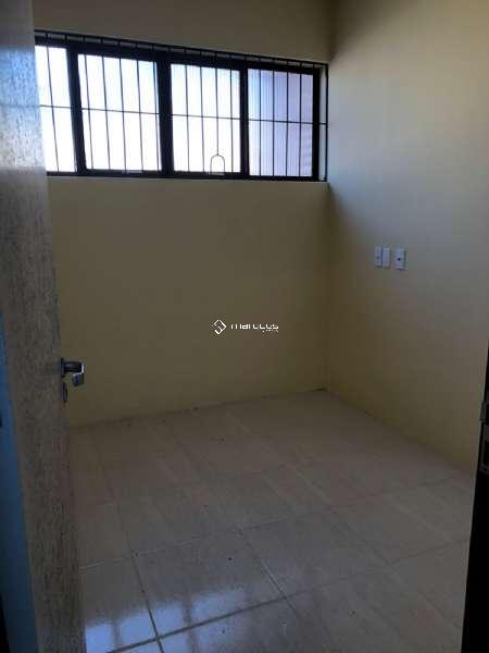 Casa com 4 quartos, 3 banheiros e 300m² à venda no bairro Centro, Pelotas