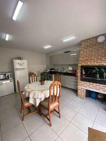 Casa com 3 quartos, 1 banheiro e 250m² à venda no bairro Laranjal, Pelotas
