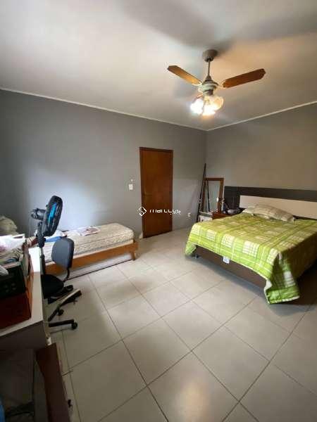 Casa com 3 quartos, 1 banheiro e 250m² à venda no bairro Laranjal, Pelotas